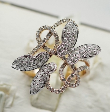 18 Karat Yellow Gold White Gold Butterfly Flowers Ring with VVS Diamond KGR008698