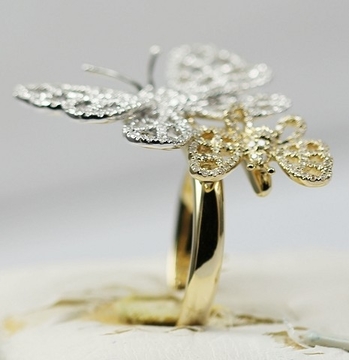 18K Yellow Gold White Gold Dual Butterflies Ring VVS Diamond KGR008658