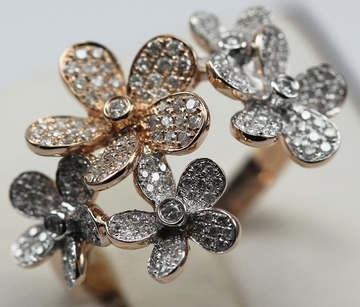 5 Flowers Design 18K Yellow Gold Ring VVS Diamond Ring KGR005498